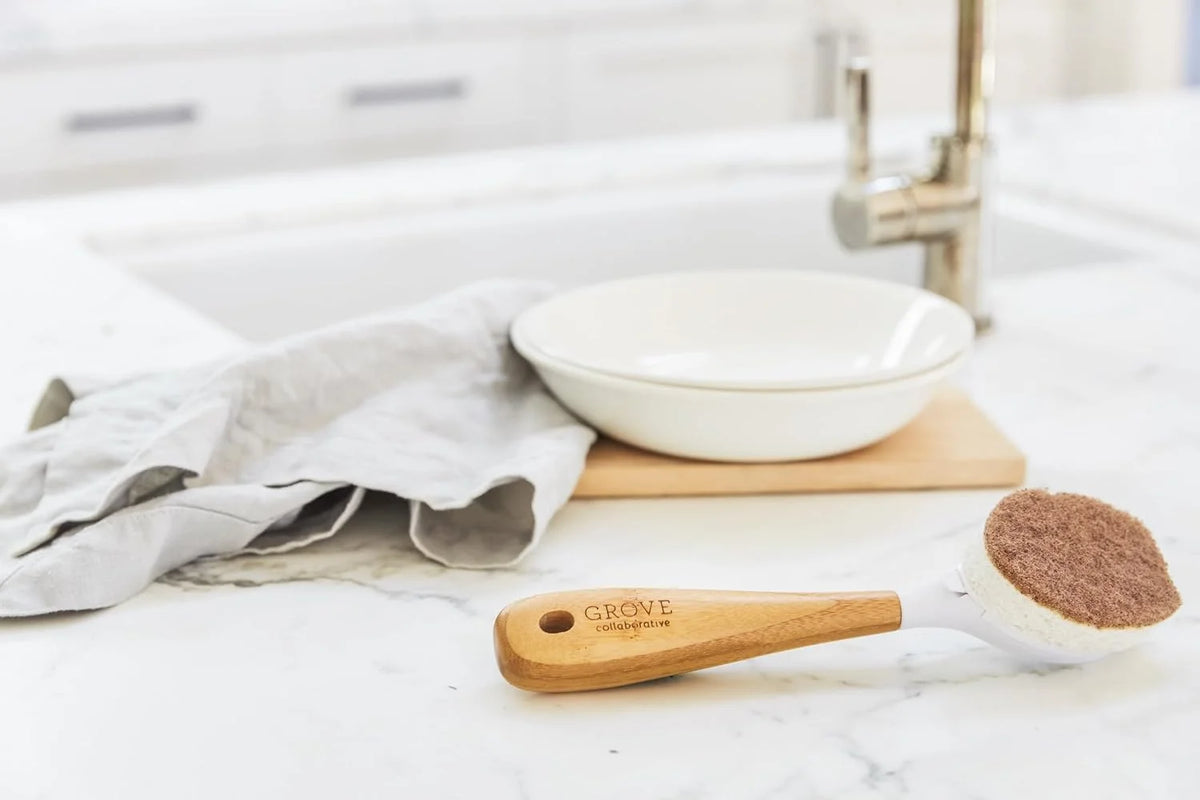 Grove Co. Replaceable Head Walnut Scrubber Dish Brush, Non-Scratch, 1 Count